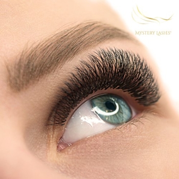 Eyelash Extensions mit Wimpernfächer