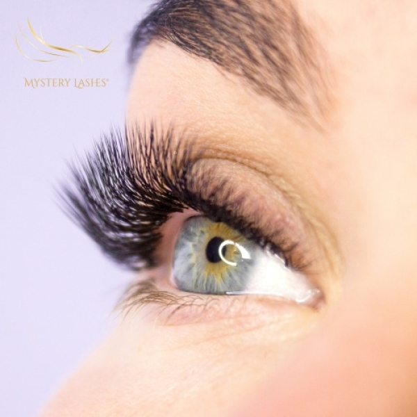 Wimpernverlängerung mit M Fächerwimpern